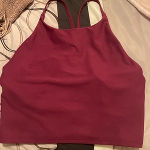 NWOT. Old Navy Light Support Powersoft Longline sports bra in Plumeria.